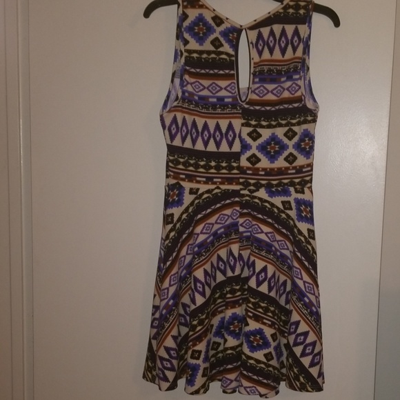 Dress - Picture 2 of 2